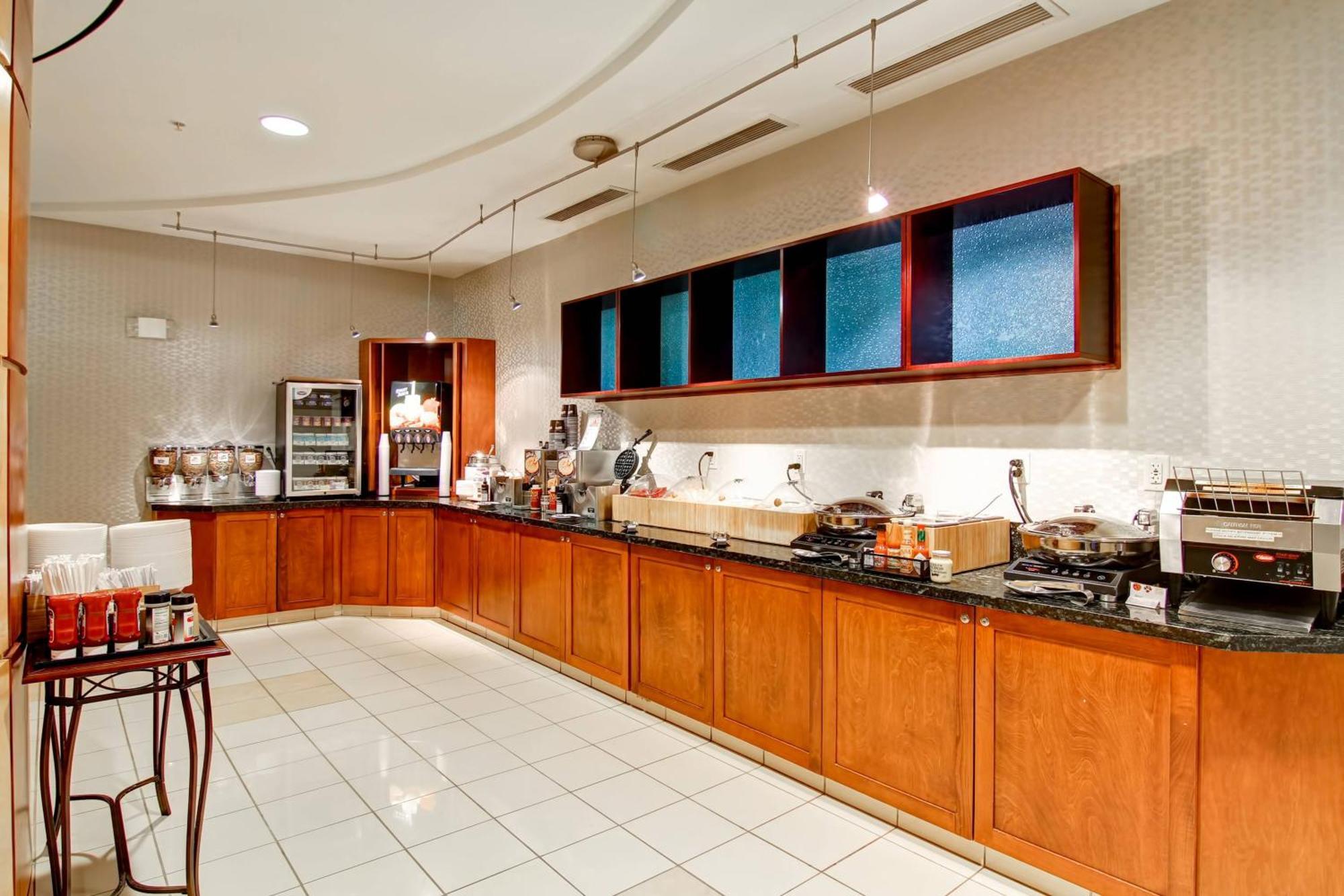 Springhill Suites Erie Kearsarge Экстерьер фото