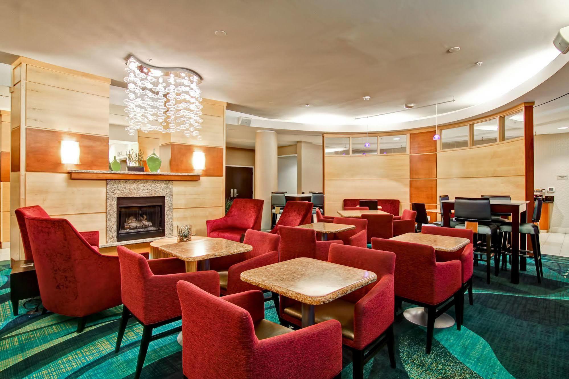 Springhill Suites Erie Kearsarge Экстерьер фото
